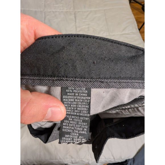 Men's casual shorts, size 32 - Picture 6 of 6